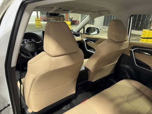 Certified 2025 Toyota RAV4 XLE AWD/4WD image 27