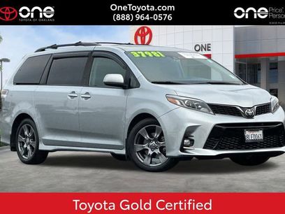 Certified 2019 Toyota Sienna SE
