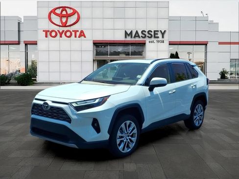 Used 2022 Toyota RAV4 Limited FWD image 7