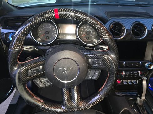 Used 2019 Ford Mustang GT Premium image 8