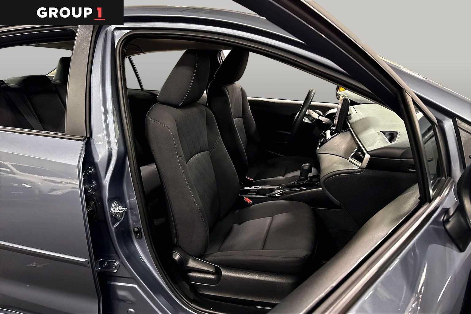 Certified 2025 Toyota Corolla LE FWD image 9