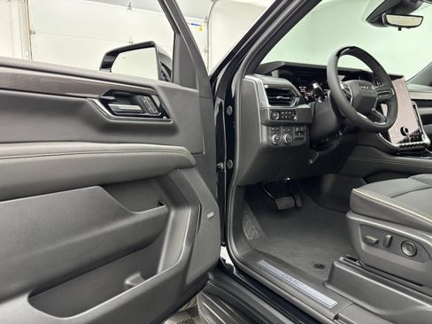 New 2026 GMC Yukon XL Elevation w/ Elevation Premium Package AWD/4WD image 20