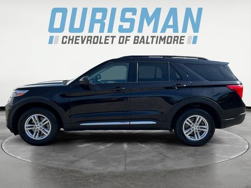 Used 2023 Ford Explorer XLT w/ Equipment Group 202A AWD/4WD image 3