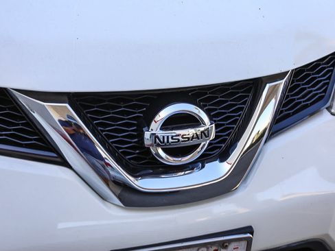 Used 2016 Nissan Rogue S w/ S Family Package FWD image 15