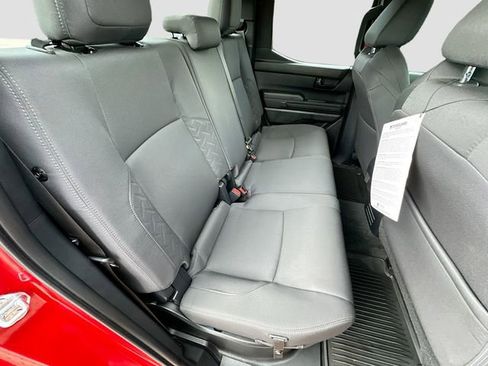 Used 2025 Toyota Tacoma SR5 AWD/4WD image 24