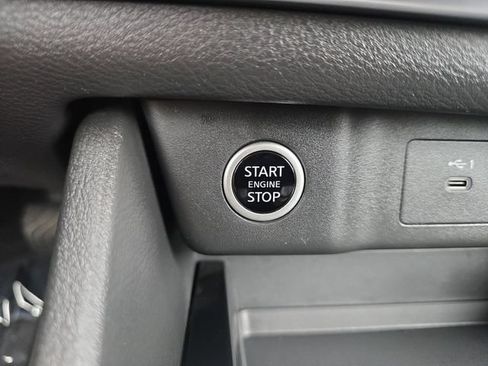 Used 2023 Nissan Rogue SV FWD image 28