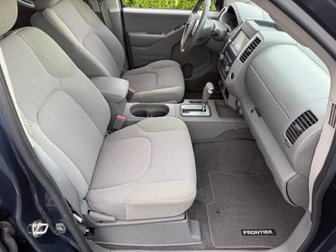 Used 2019 Nissan Frontier SV AWD/4WD image 39