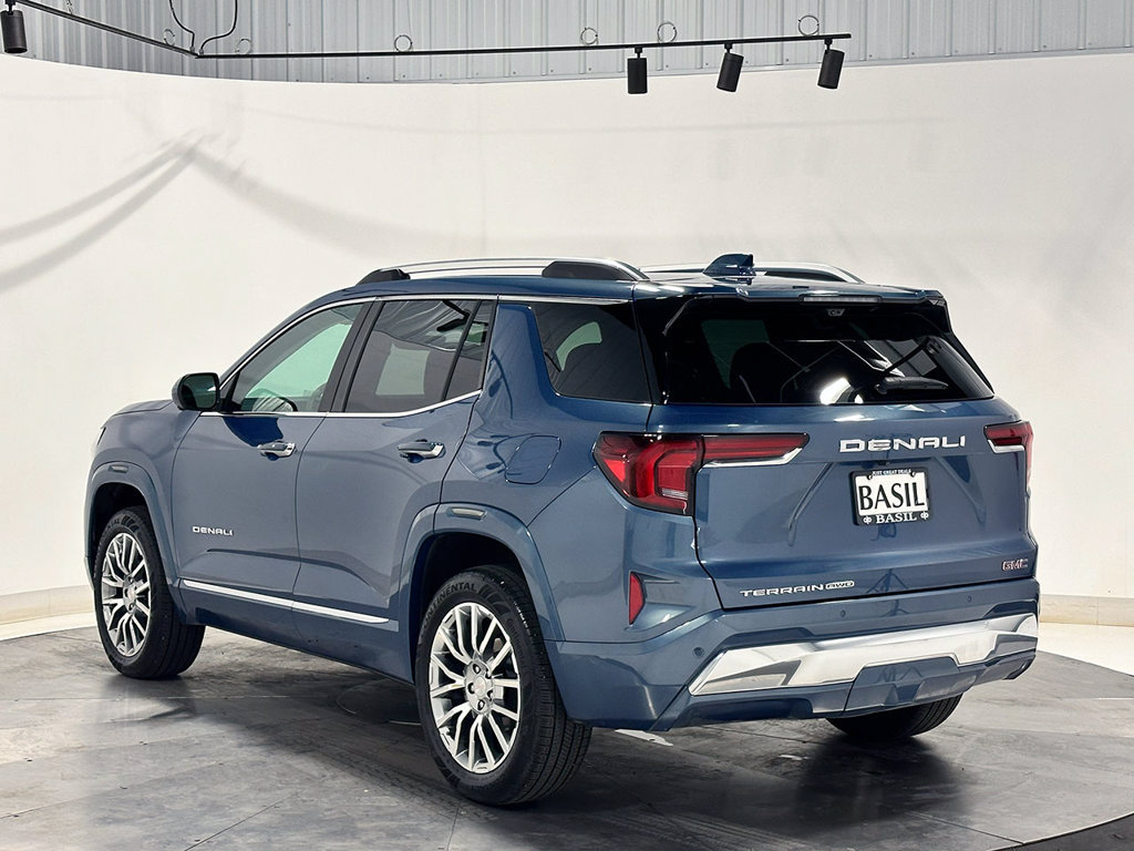 Used 2026 GMC Terrain Denali AWD/4WD image 14