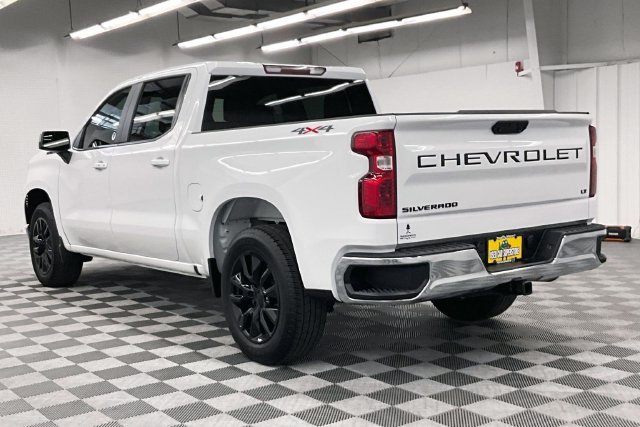 Used 2025 Chevrolet Silverado 1500 LT AWD/4WD image 2