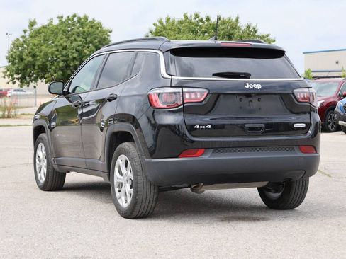 Used 2024 Jeep Compass Latitude AWD/4WD image 11