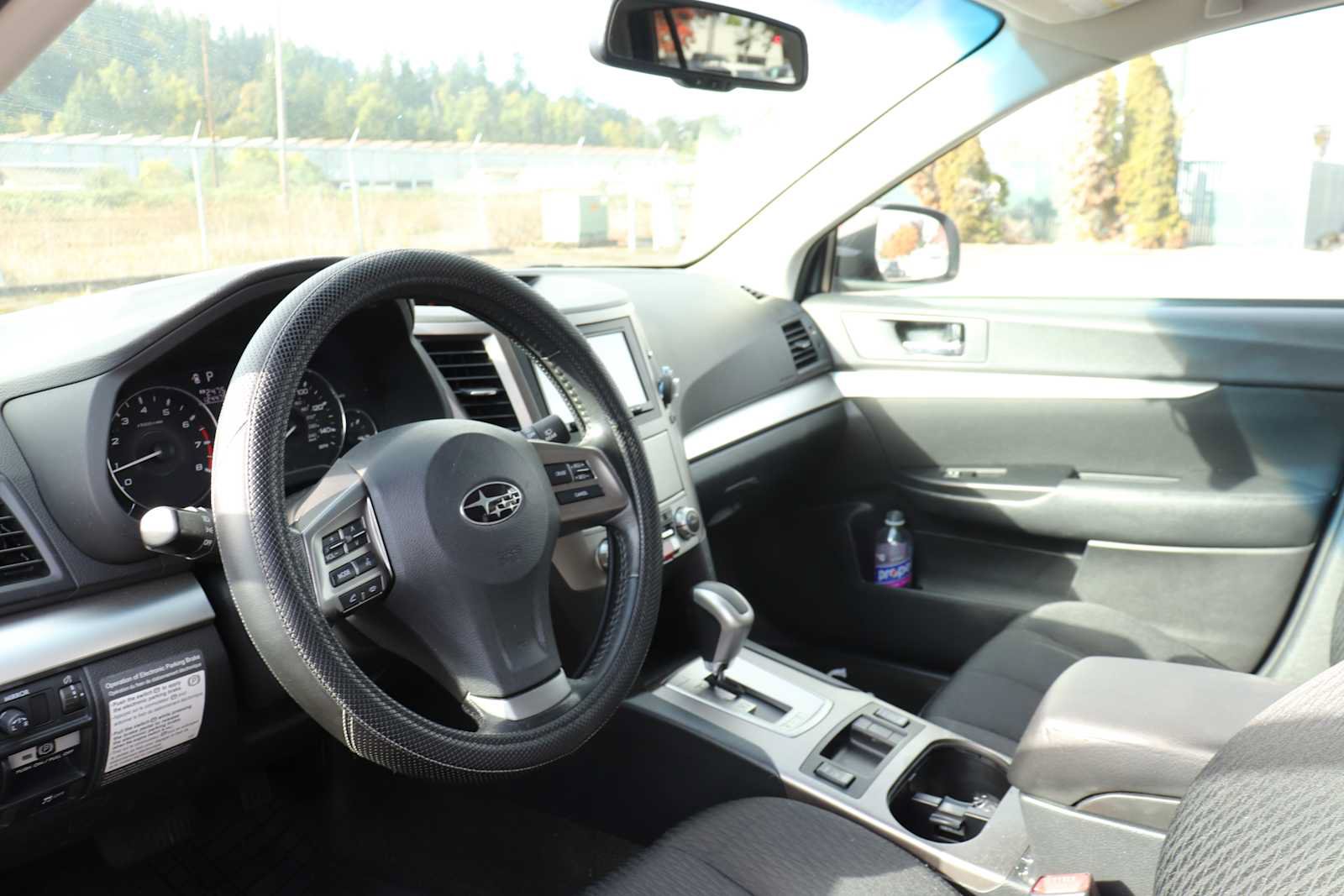 Used 2012 Subaru Outback 2.5i Premium w/ All-Weather Pkg AWD/4WD image 10