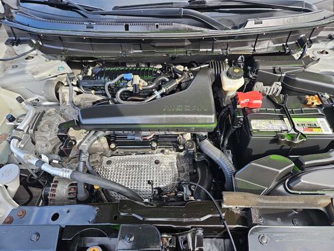Used 2018 Nissan Rogue S image 28