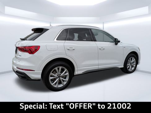 Used 2025 Audi Q3 2.0T Premium w/ Convenience Package image 5