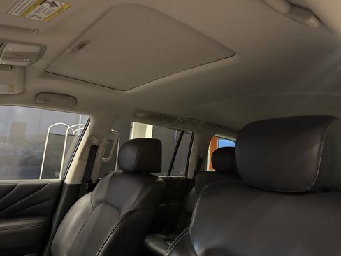 Used 2017 INFINITI QX80 4WD w/ Deluxe Technology Package image 18