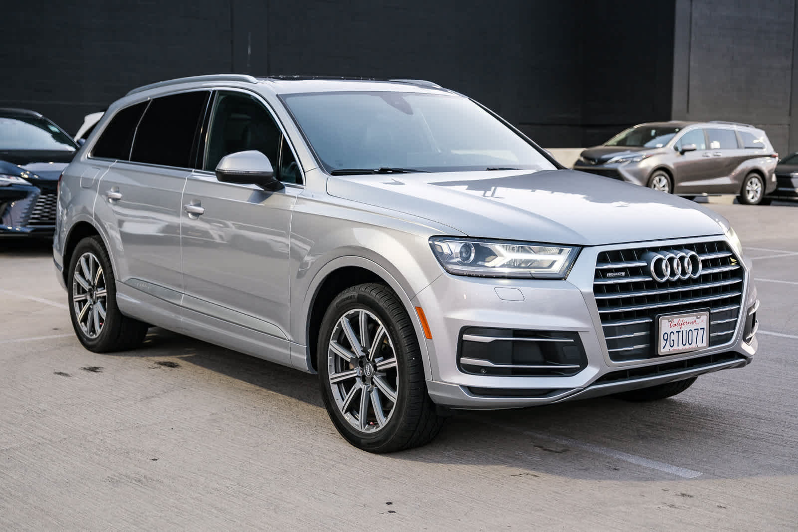 Used 2019 Audi Q7 2.0T Premium w/ Convenience Package AWD/4WD image 3