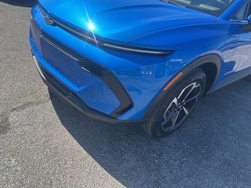 New 2026 Chevrolet Equinox EV LT image 9