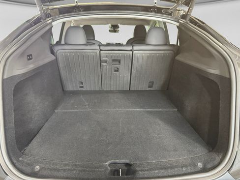 Used 2026 Tesla Model Y 2WD image 24