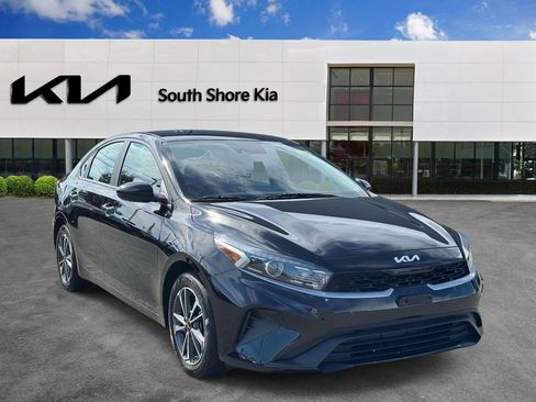 Used 2022 Kia Forte LXS image 1