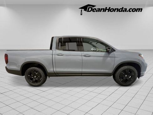 New 2026 Honda Ridgeline Black Edition image 8