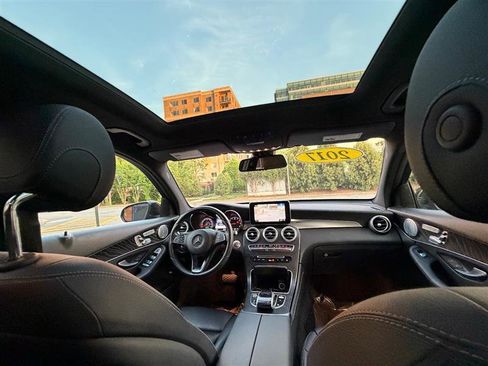 Used 2017 Mercedes-Benz GLC 300 4MATIC image 27