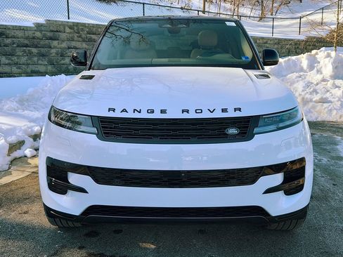 New 2026 Land Rover Range Rover Sport SE image 8