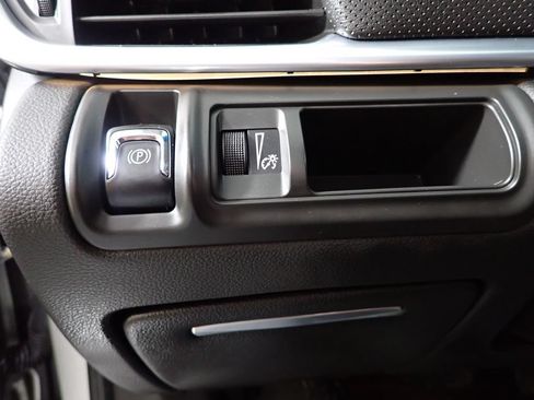 Used 2019 Cadillac XTS Luxury FWD image 25