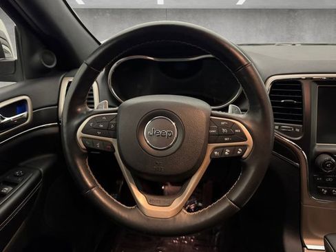 Used 2017 Jeep Grand Cherokee Limited w/ Luxury Group II image 21