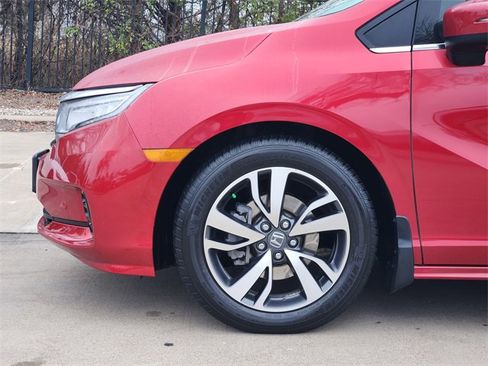 Certified 2022 Honda Odyssey Touring image 8