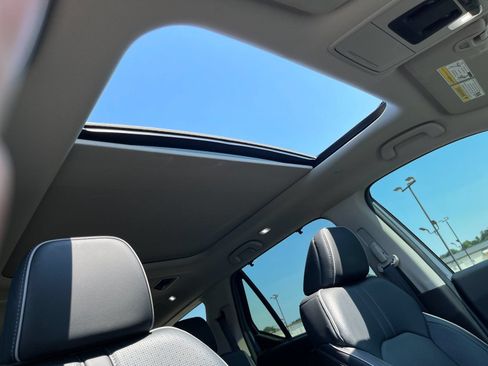 Used 2025 Honda Pilot Elite image 19