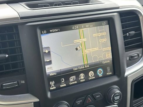 Used 2017 RAM 1500 Big Horn AWD/4WD image 23