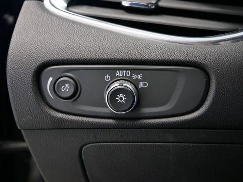 Used 2020 Chevrolet Malibu LT image 21