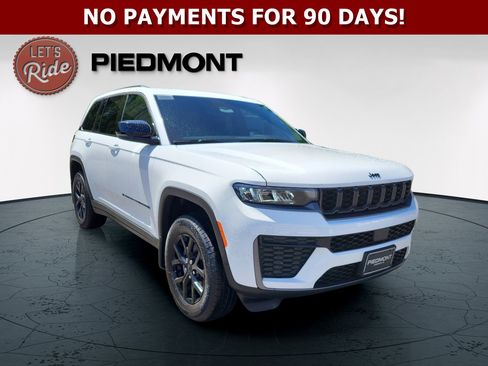 New 2026 Jeep Grand Cherokee Altitude AWD/4WD image 4