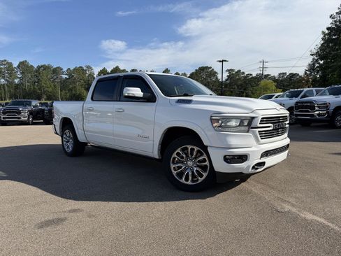 Used 2021 RAM 1500 Laramie w/ Laramie Southwest Edition AWD/4WD image 3
