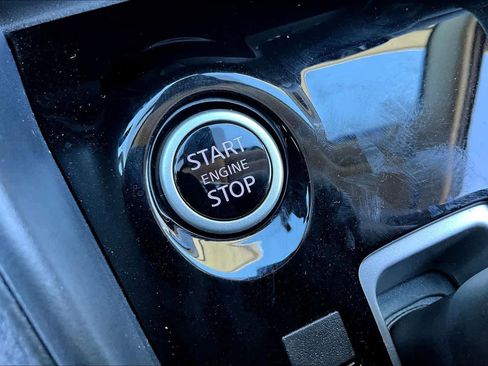 New 2025 Nissan Versa SV w/ Trunk Package image 20