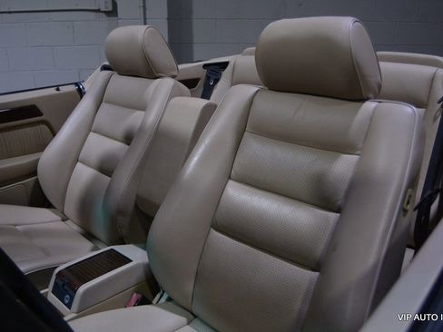Used 1995 Mercedes-Benz E 320 Convertible image 25