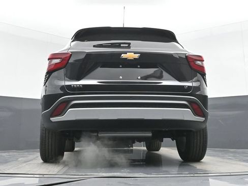 Used 2026 Chevrolet Trax LT w/ Driver Confidence Package FWD image 46