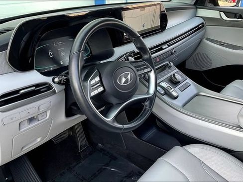 Certified 2024 Hyundai Palisade SEL FWD image 13