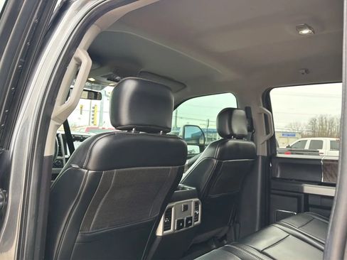 Used 2019 Ford F250 Lariat w/ Chrome Package image 55