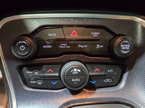 Used 2018 Dodge Challenger GT w/ GT Interior Package AWD/4WD image 37