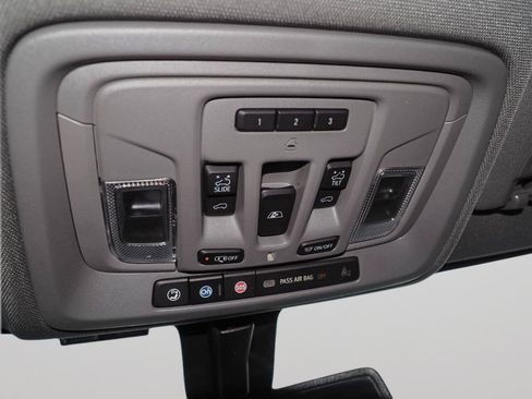 Certified 2022 Chevrolet Silverado 2500 LTZ w/ LTZ Convenience Package AWD/4WD image 26