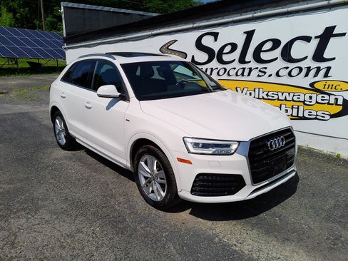 Used 2018 Audi Q3 2.0T Premium Plus w/ Premium Plus Package AWD/4WD image 2