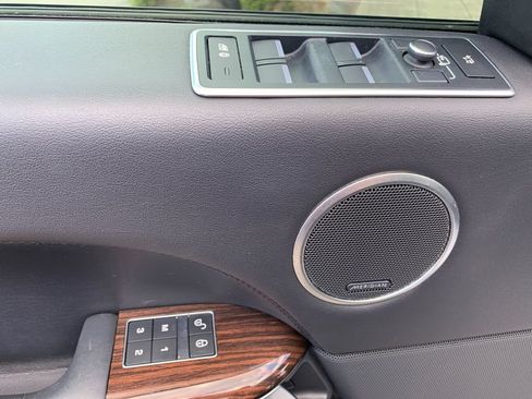 Used 2017 Land Rover Range Rover HSE AWD/4WD image 13