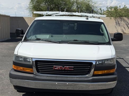 Used 2019 GMC Savana 2500 w/ Driver Convenience Package RWD image 4