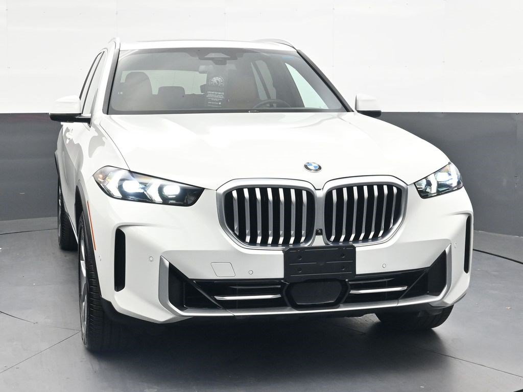 Used 2024 BMW X5 xDrive40i w/ Parking Assistance Package AWD/4WD image 9