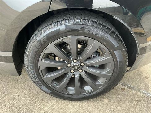 Used 2018 Land Rover Range Rover Velar R-Dynamic SE image 26