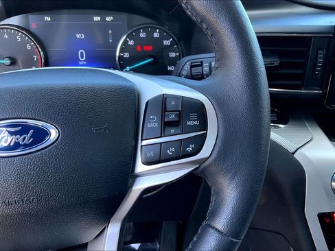 Used 2024 Ford Explorer XLT w/ Equipment Group 202A AWD/4WD image 18