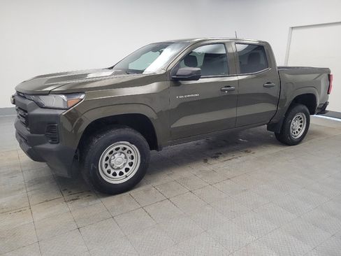 Used 2023 Chevrolet Colorado W/T image 2