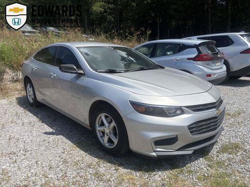 Used 2018 Chevrolet Malibu LS FWD image 1
