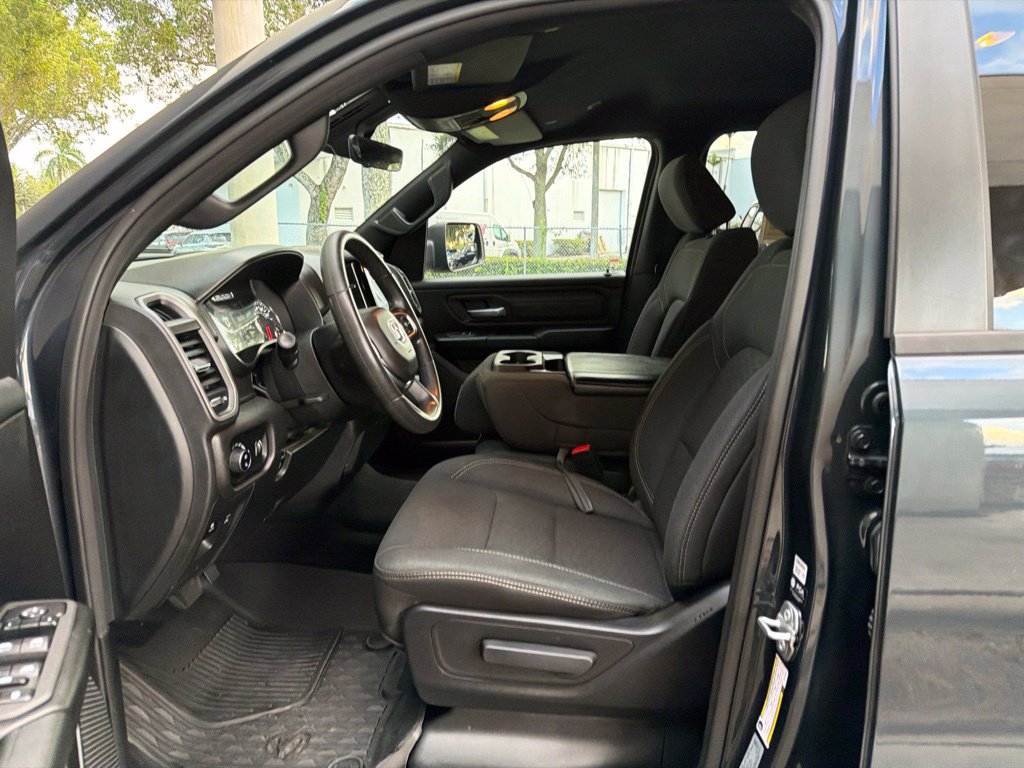 Used 2025 RAM 1500 Warlock AWD/4WD image 6