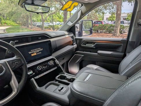 Used 2024 GMC Sierra 2500 Denali w/ Denali Reserve Package image 21